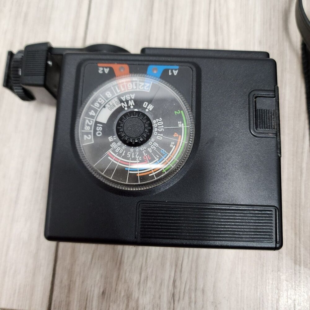 Nikon SS-15 Camera Flash w/Case included - Picture 2 of 10